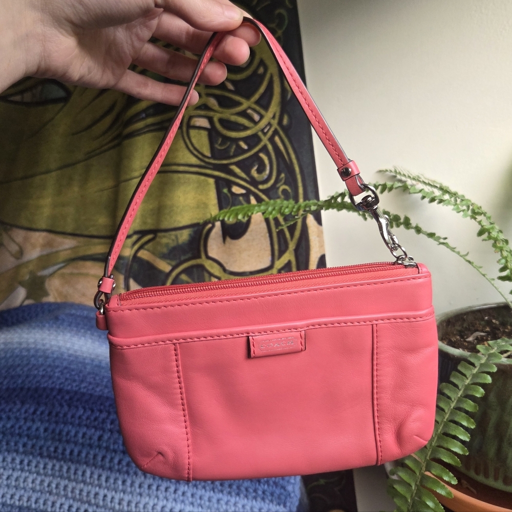 Y2k Coach Salmon Pink Leather Wristlet
